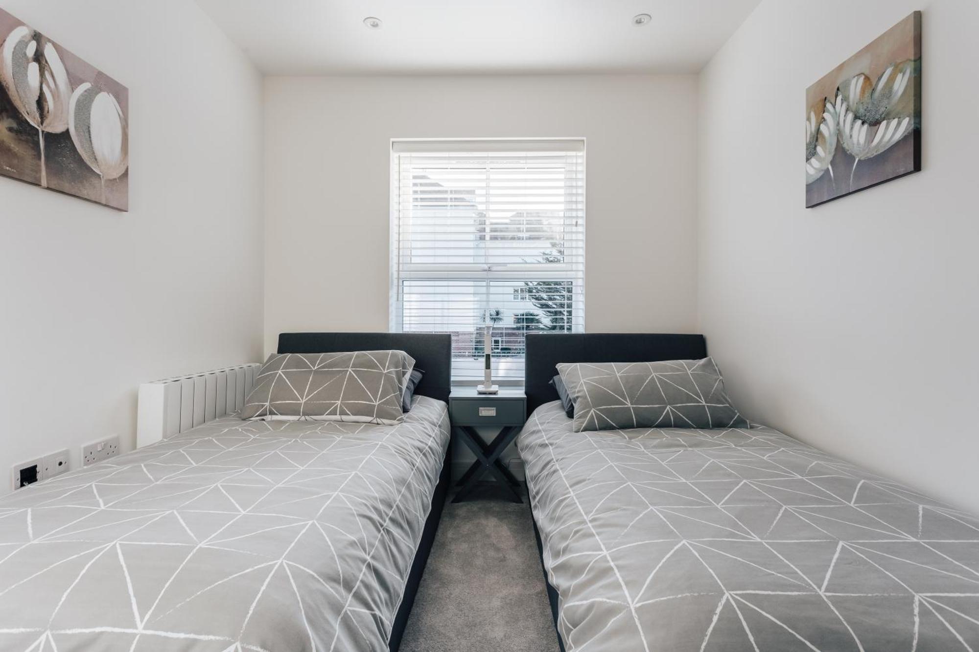 Central 2 Double Bedroom Flat With Parking Bournemouth Exteriör bild